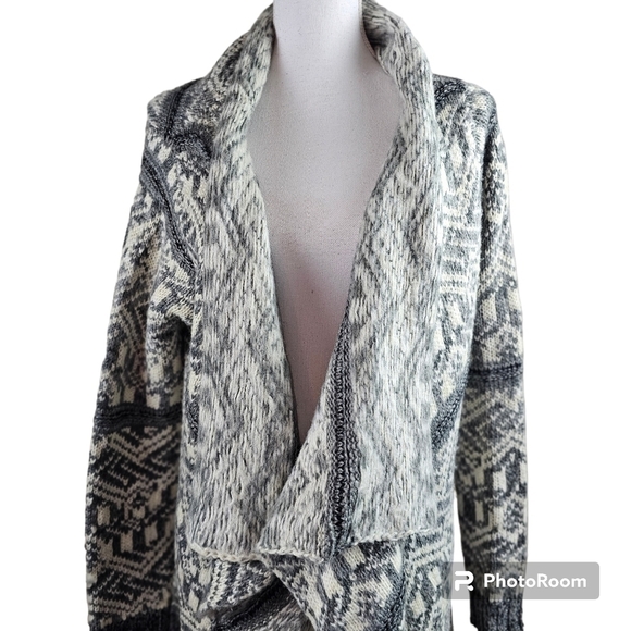 TOBI Oversized Nordic Print Cascade Open Front Cardigan in Small - Picture 3 of 11